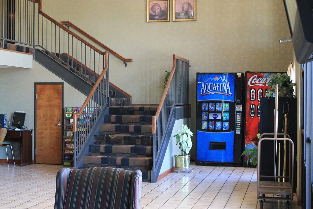 Super 8 By Wyndham Morrilton Motel Buitenkant foto